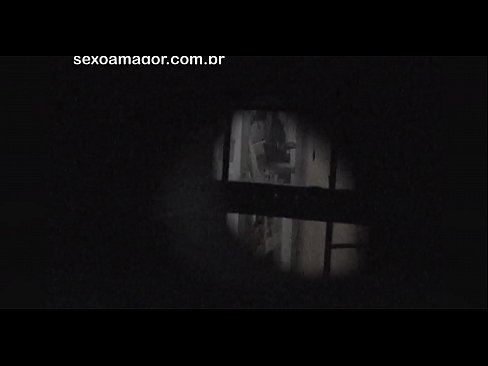 ❤️ 블론디는 중공 벽돌 뒤에 숨겨진 이웃 뱃사공에 의해 비밀리에 비디오에 녹화됩니다. 젠장 비디오 ko.porno-filmy.ru에서